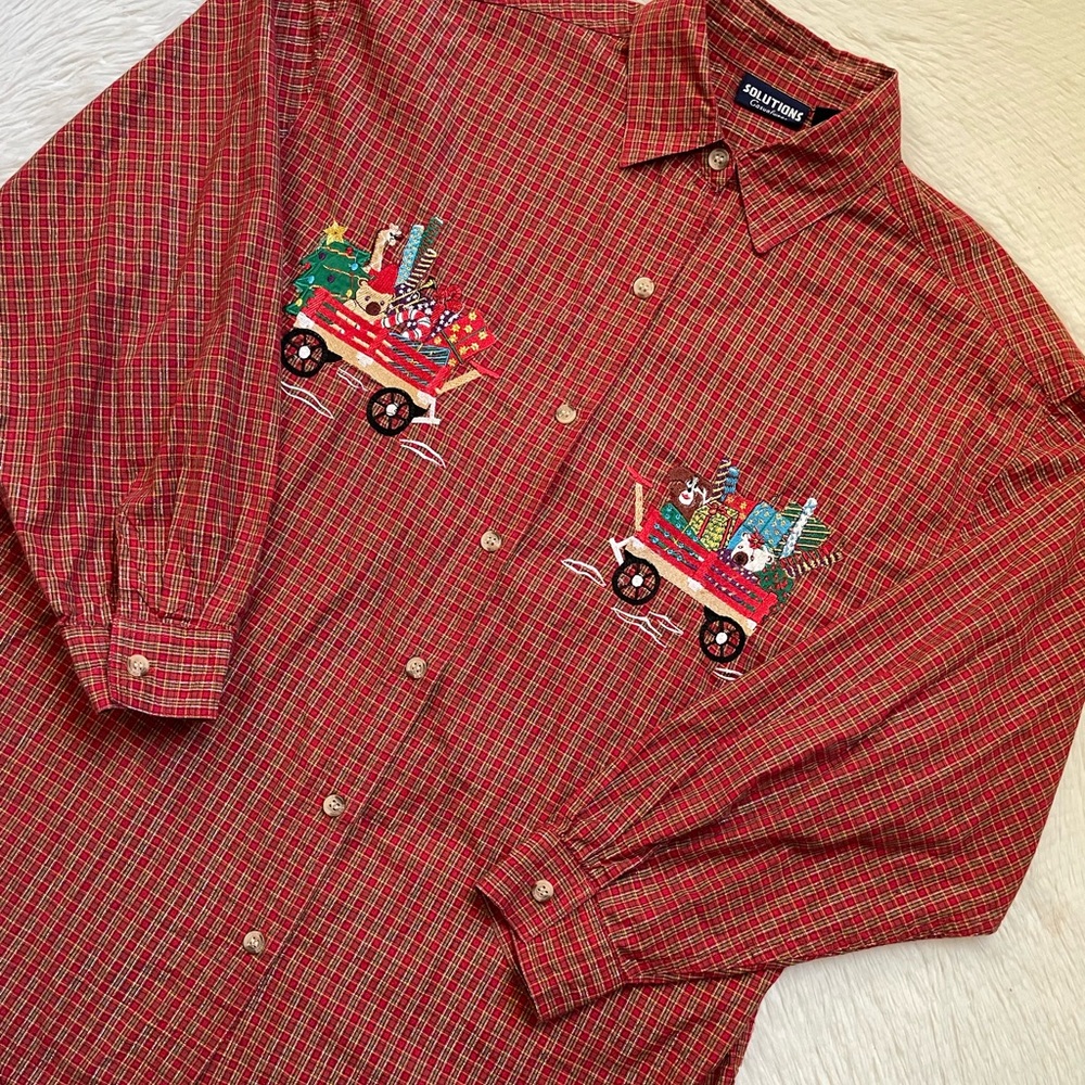 Vintage Solutions casualwear Christmas plaid long sleeve button down top